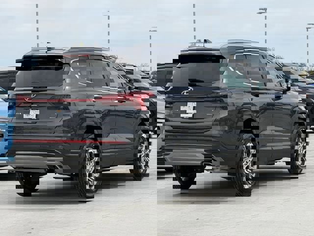 Used 2023 Hyundai Santa Fe SEL image 4