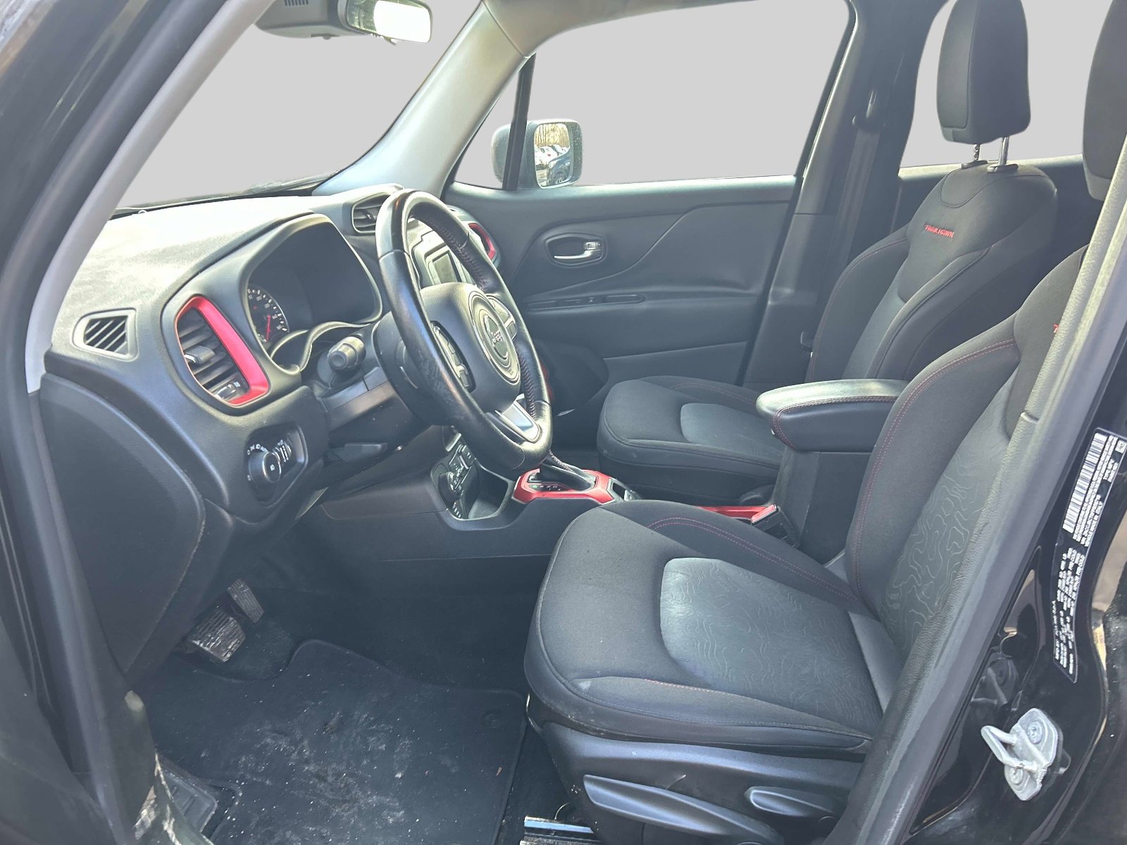 Used 2015 Jeep Renegade Trailhawk image 10