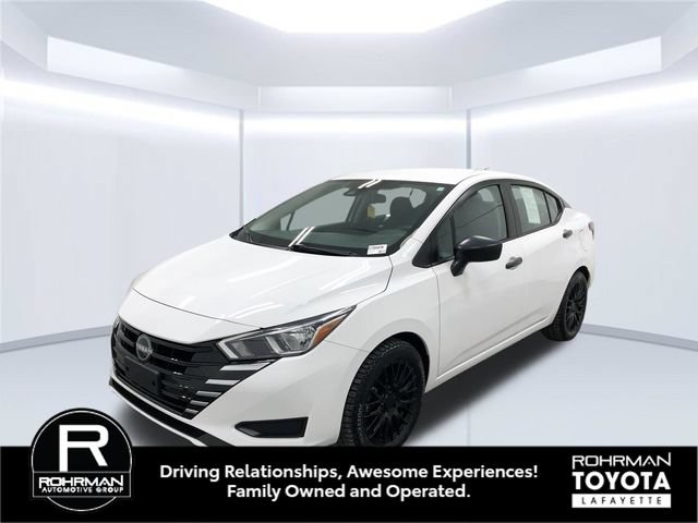 Used 2024 Nissan Versa S FWD image 2