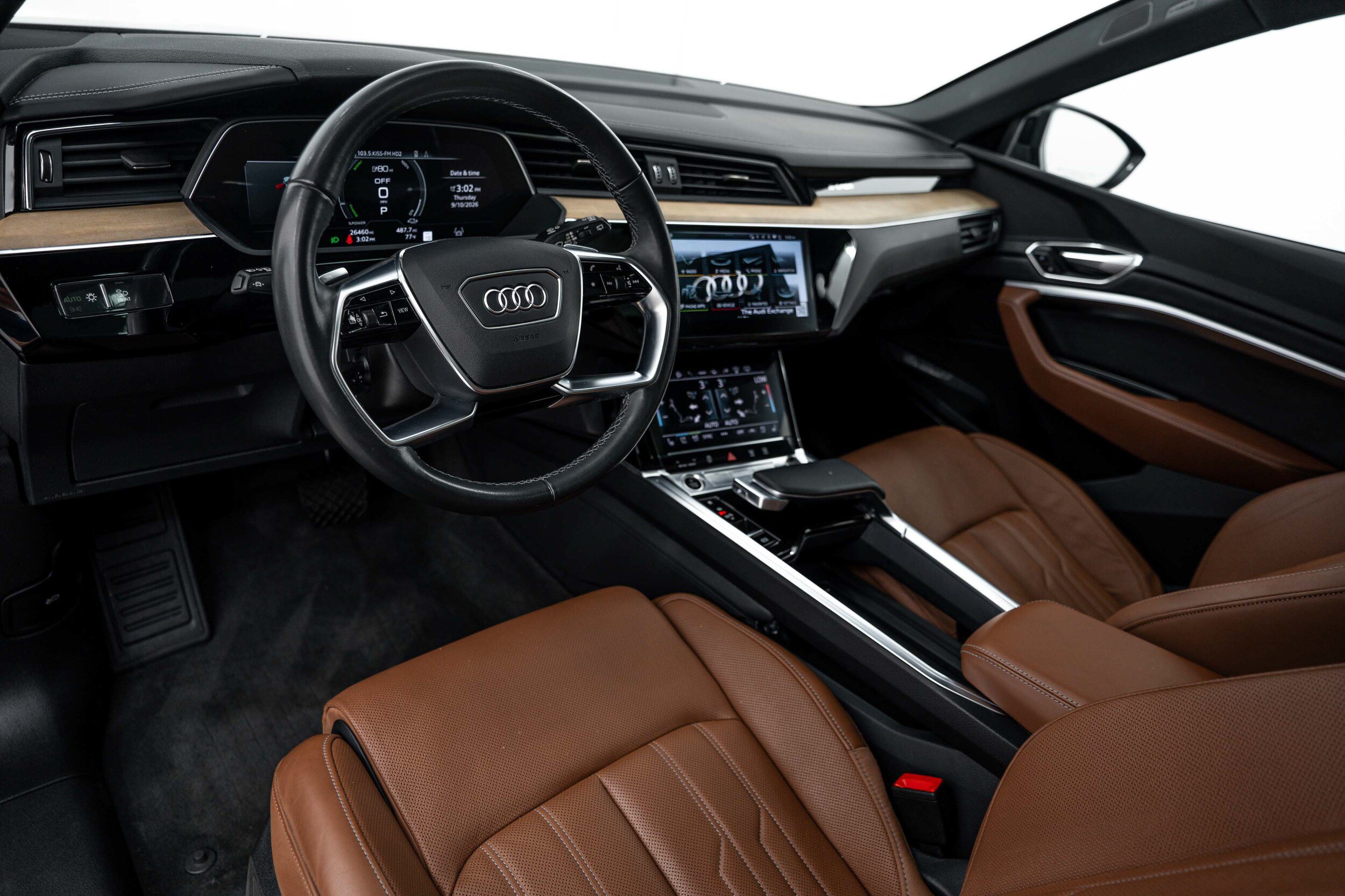 Certified 2024 Audi Q8 e-tron Prestige AWD/4WD image 8