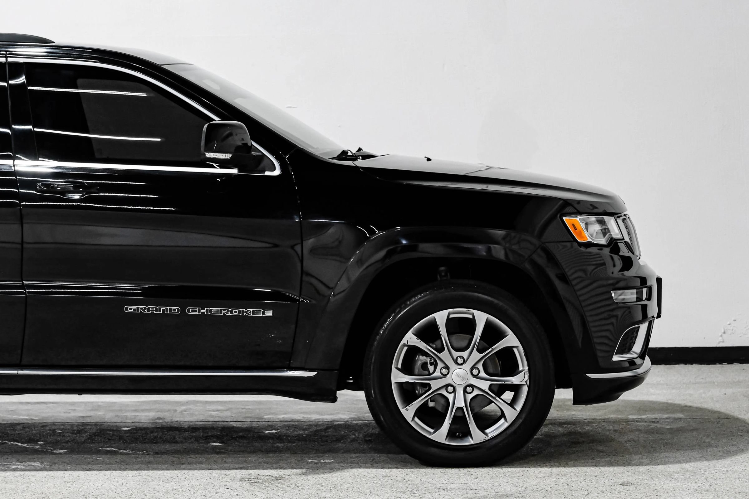 Used 2019 Jeep Grand Cherokee Summit w/ Platinum Series Group AWD/4WD image 15