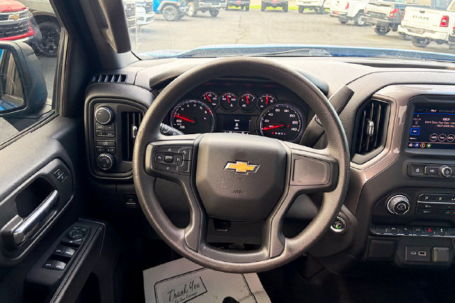 Used 2022 Chevrolet Silverado 1500 Custom AWD/4WD image 9