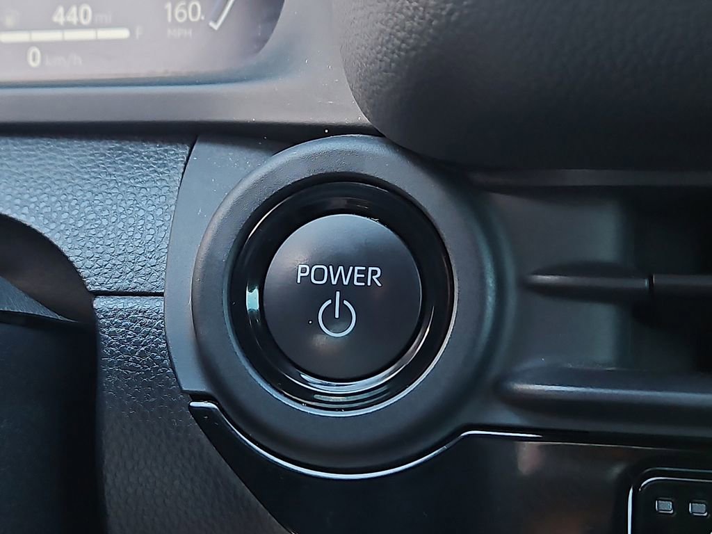 Used 2025 Toyota Crown Signia XLE image 26