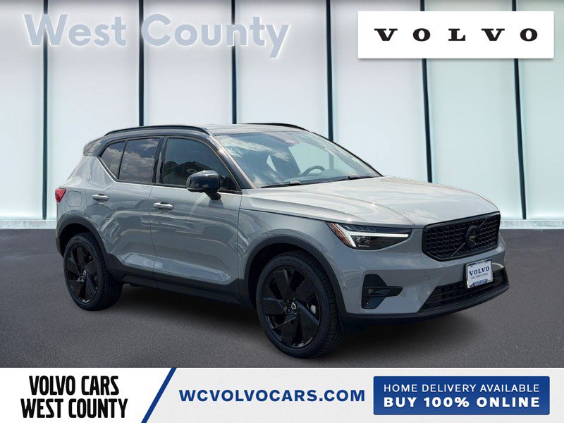 New 2026 Volvo XC40 B5 Ultra w/ Climate Package