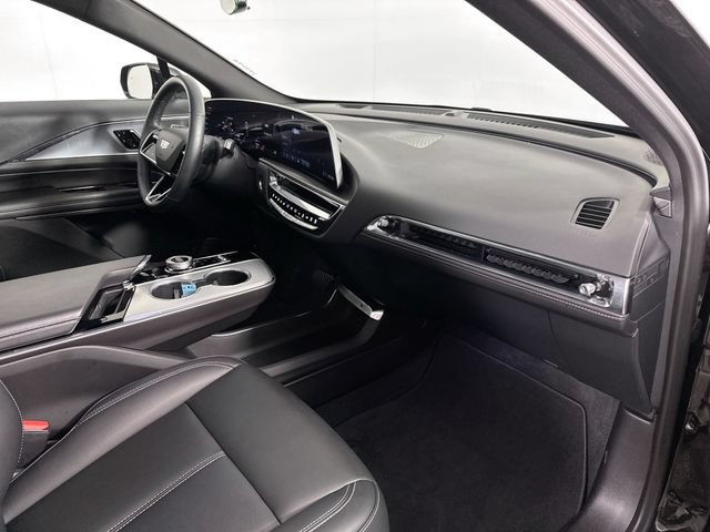 Used 2024 Cadillac Lyriq Tech AWD/4WD image 31