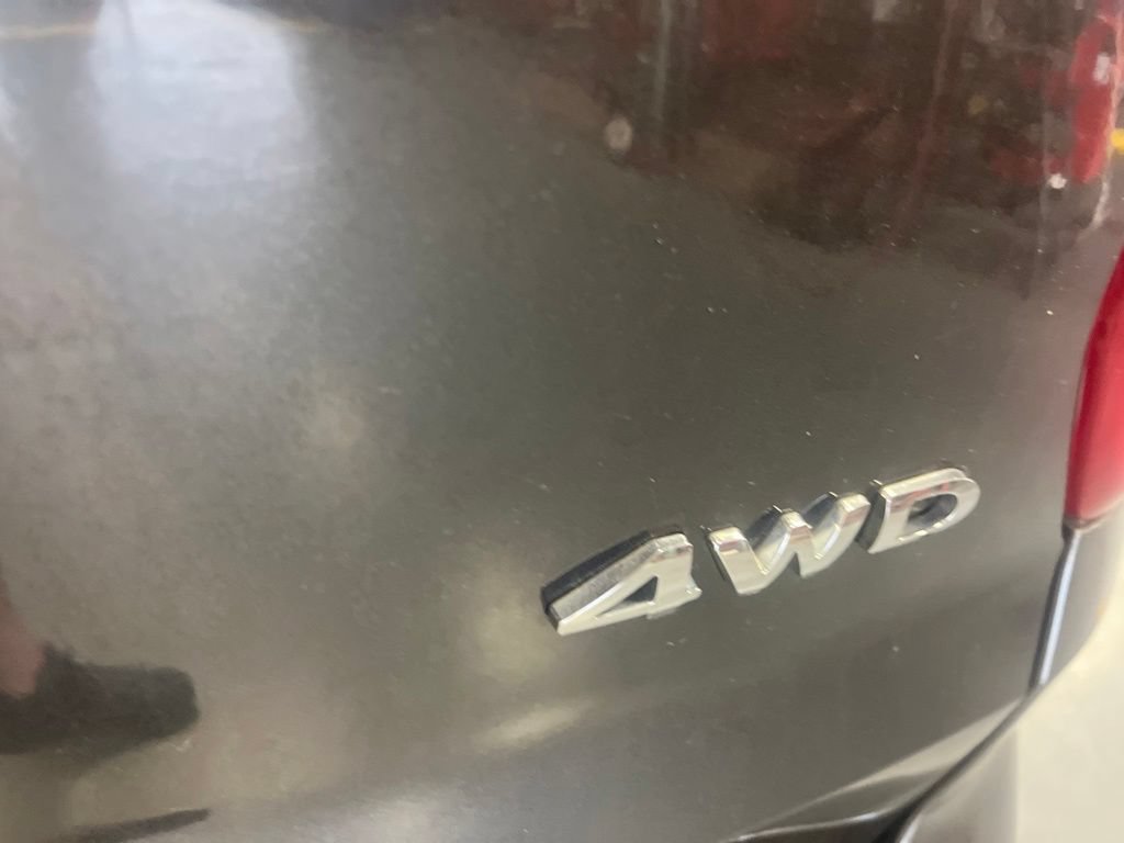 Used 2016 Ford Explorer XLT AWD/4WD image 8