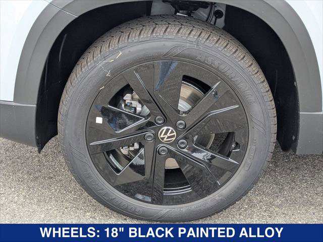 New 2025 Volkswagen Taos SE image 9