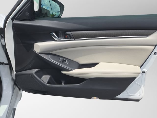 Used 2020 Honda Accord Touring image 40