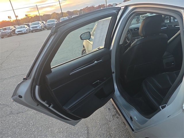 Used 2017 Ford Fusion Titanium image 38