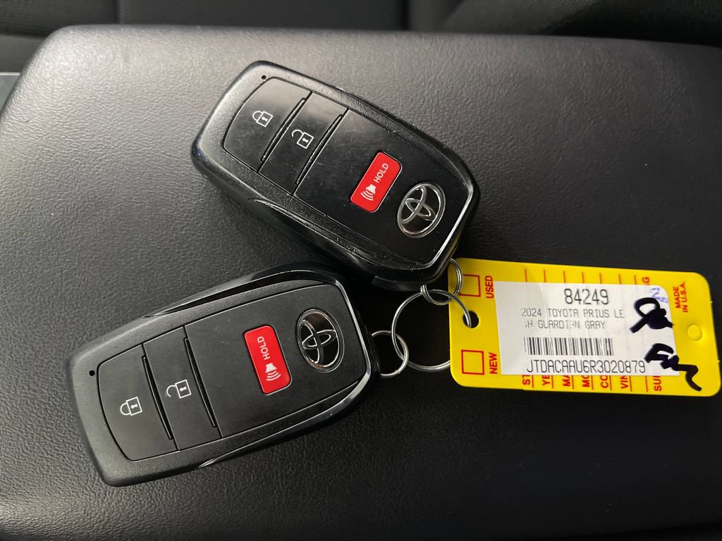 Certified 2024 Toyota Prius LE FWD image 24