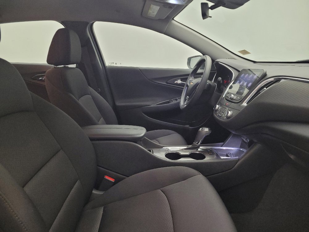 Used 2019 Chevrolet Malibu Hybrid image 21