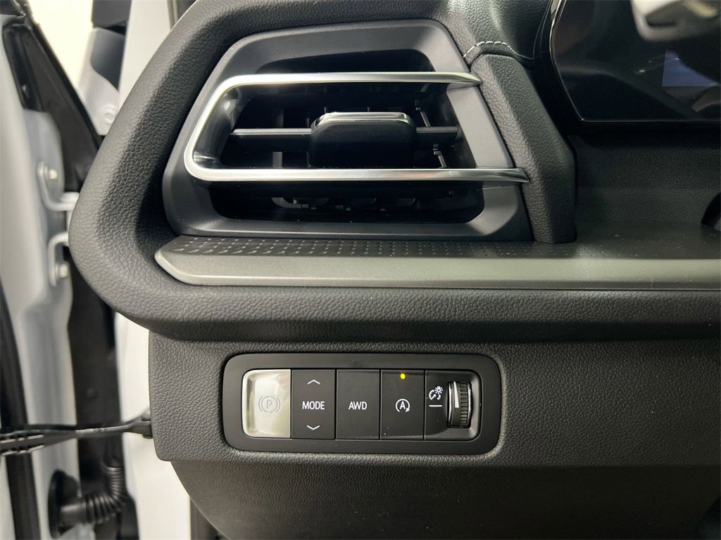 New 2026 Chevrolet Traverse LT w/ Driver Confidence Package image 18