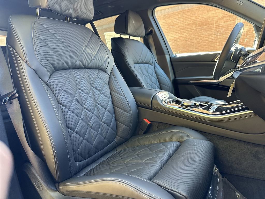 Used 2026 BMW X5 xDrive50e w/ M Sport Package image 26