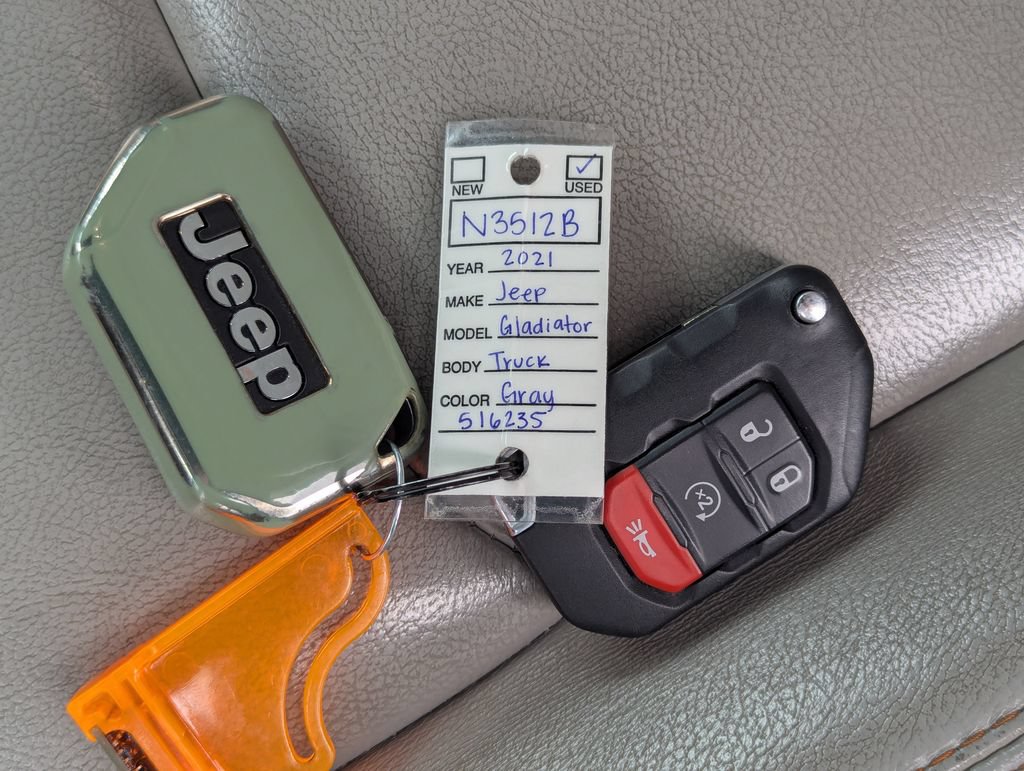 Used 2021 Jeep Gladiator Mojave AWD/4WD image 37