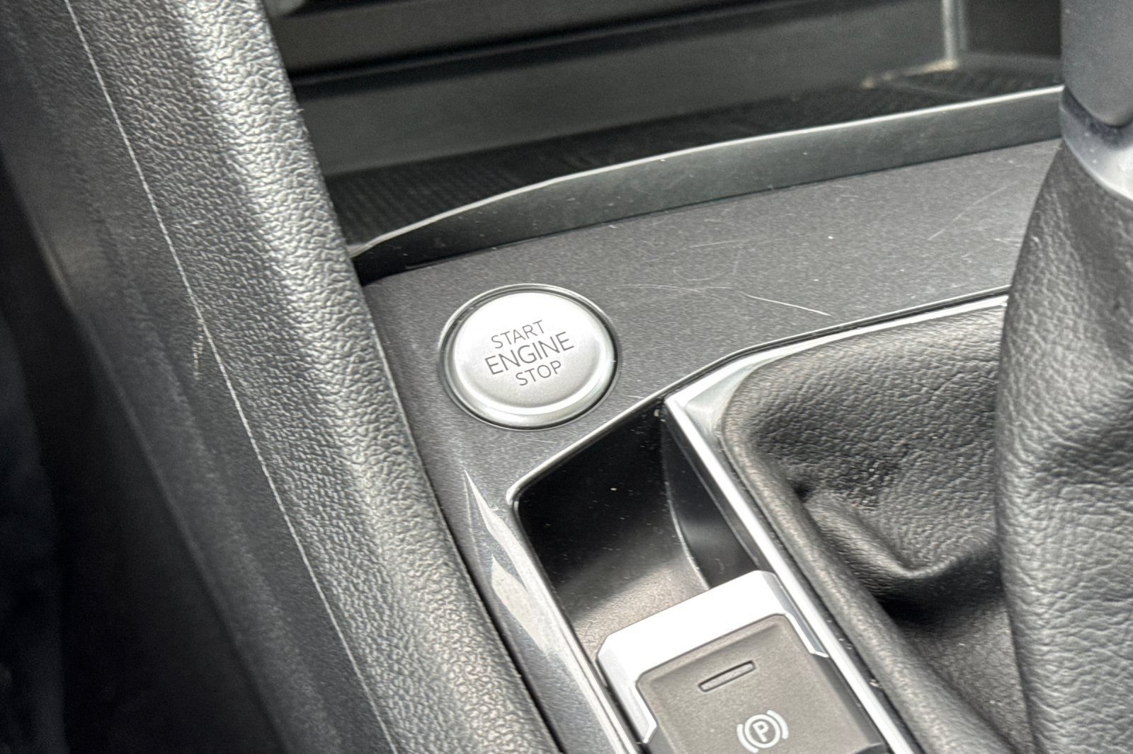 Used 2024 Volkswagen Tiguan Wolfsburg Edition FWD image 30