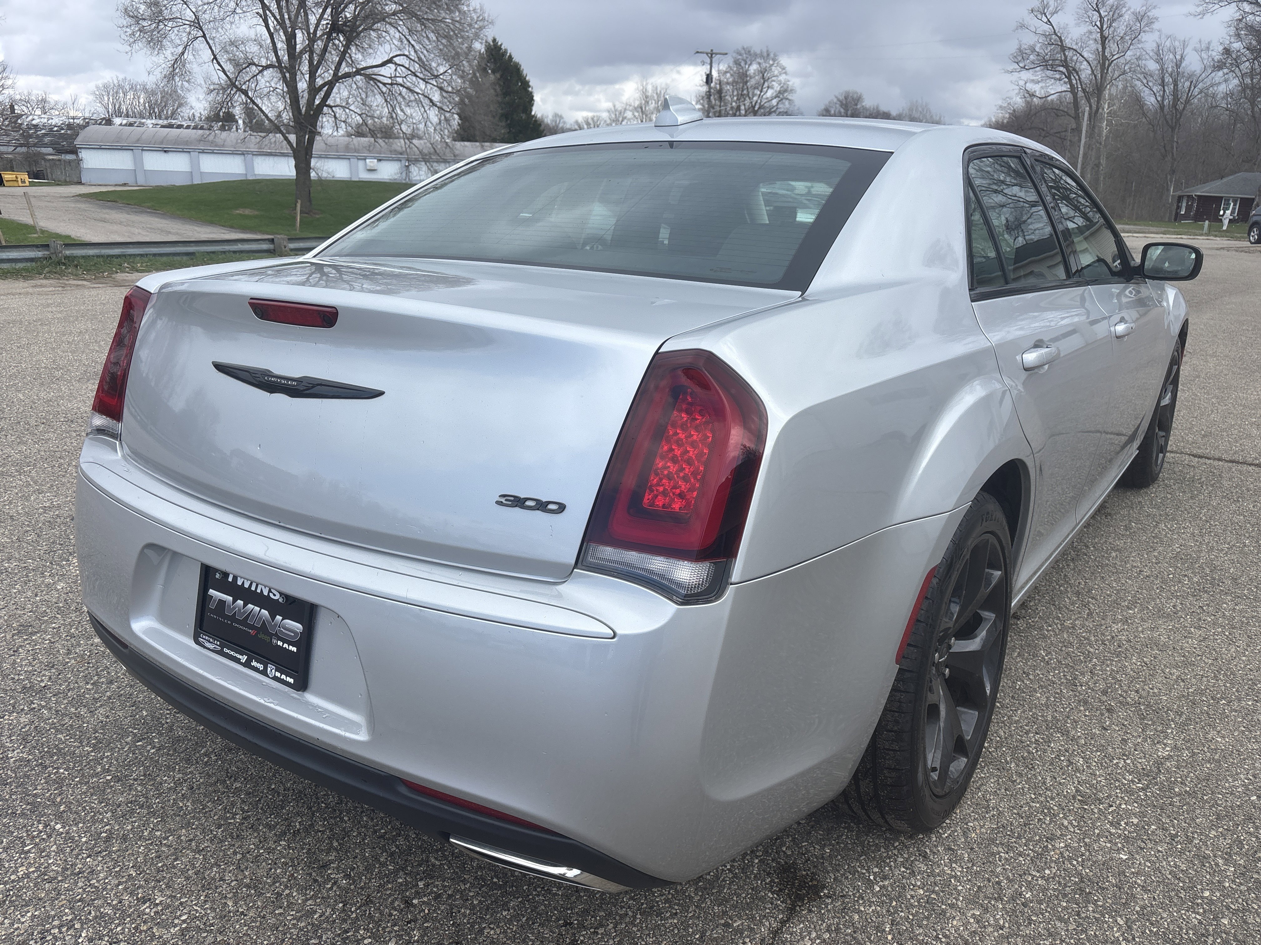Used 2021 Chrysler 300 Touring w/ Sport Appearance Package image 3