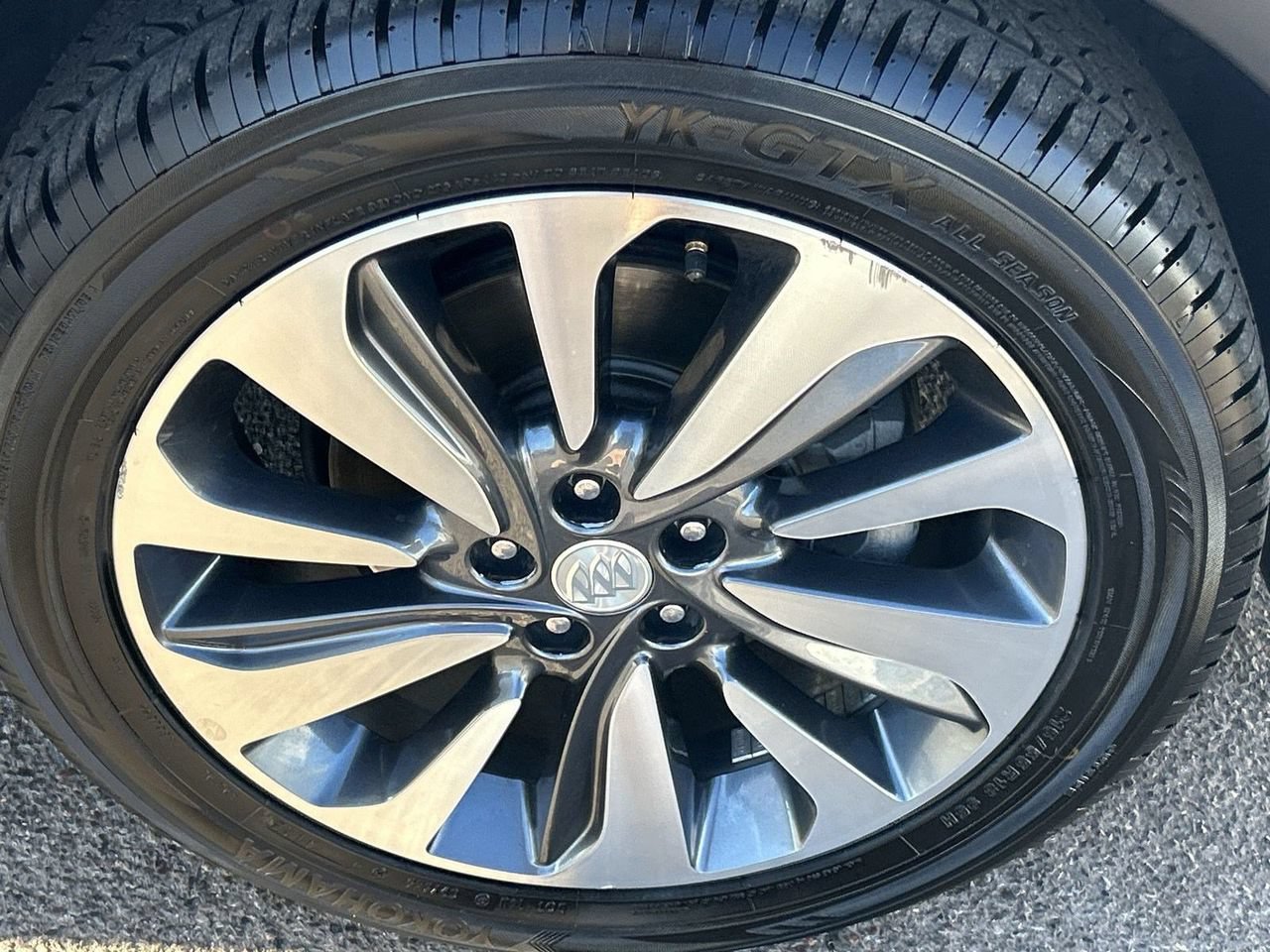 Used 2022 Buick Encore Preferred w/ Safety Package FWD image 8
