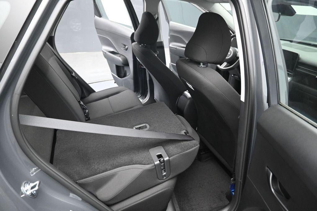 New 2027 Hyundai Kona SE FWD image 28