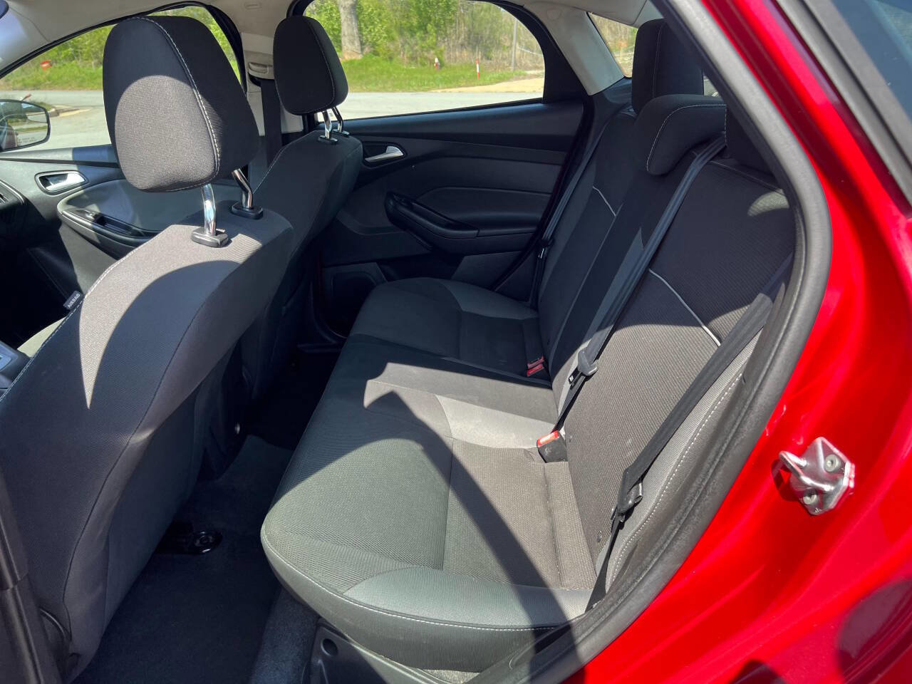 Used 2012 Ford Focus SE image 11