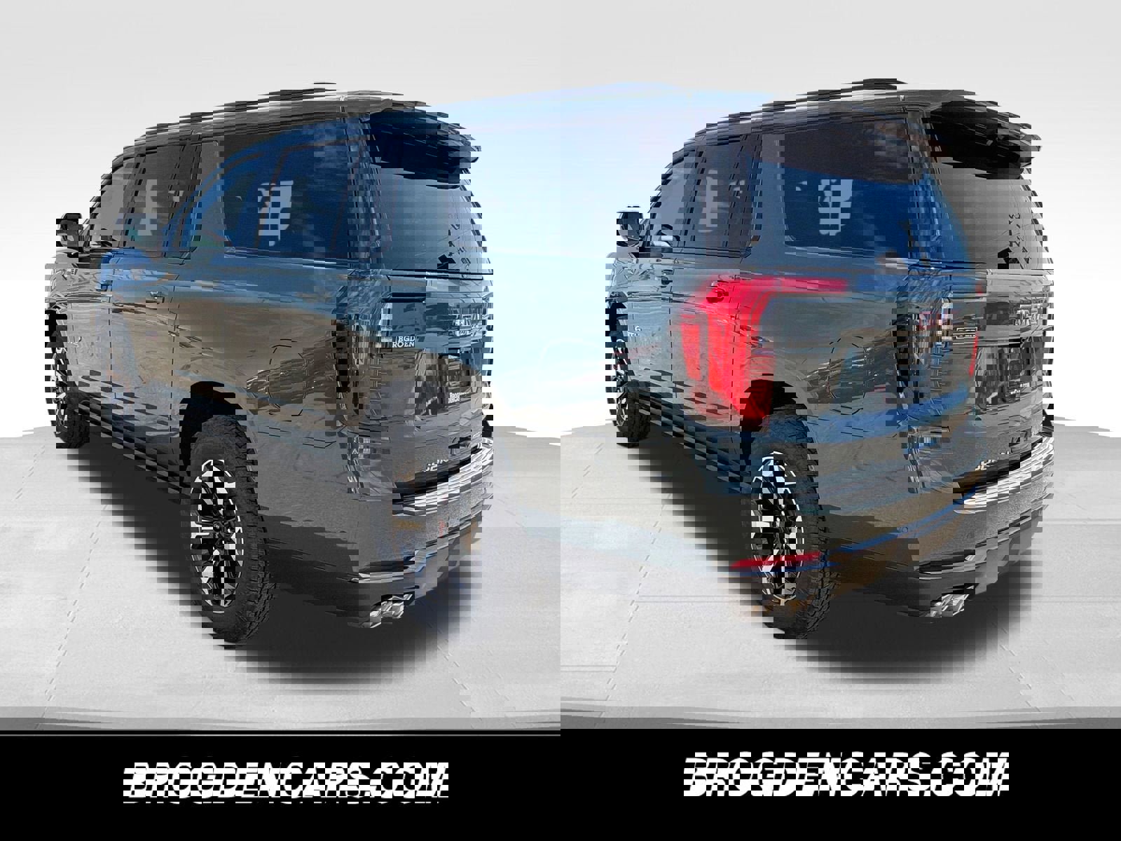 New 2026 GMC Yukon XL AT4 image 6