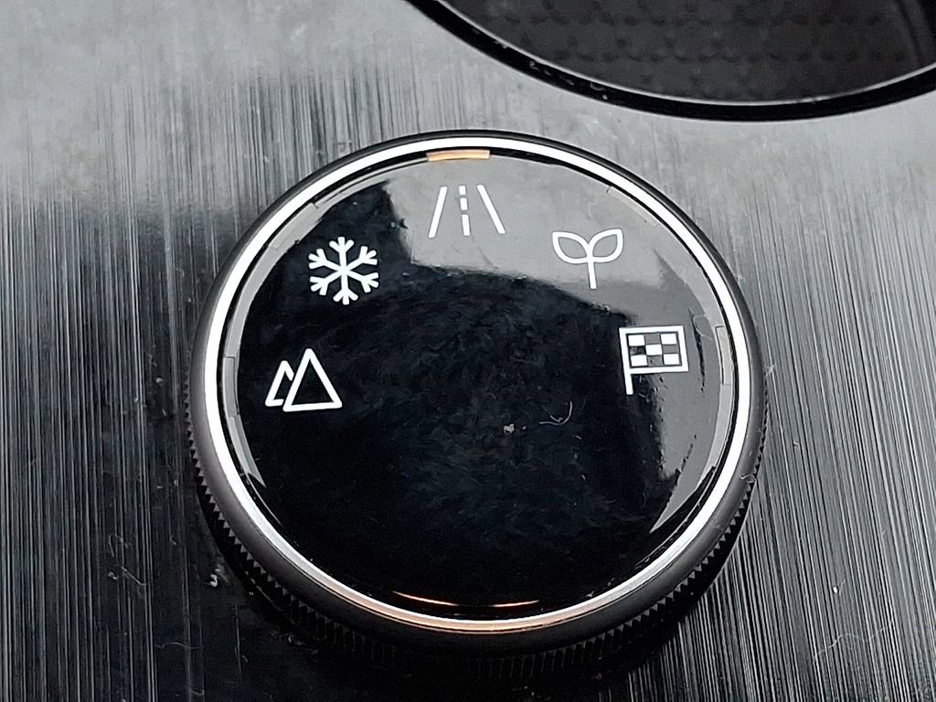 Used 2023 Nissan Rogue SV image 25