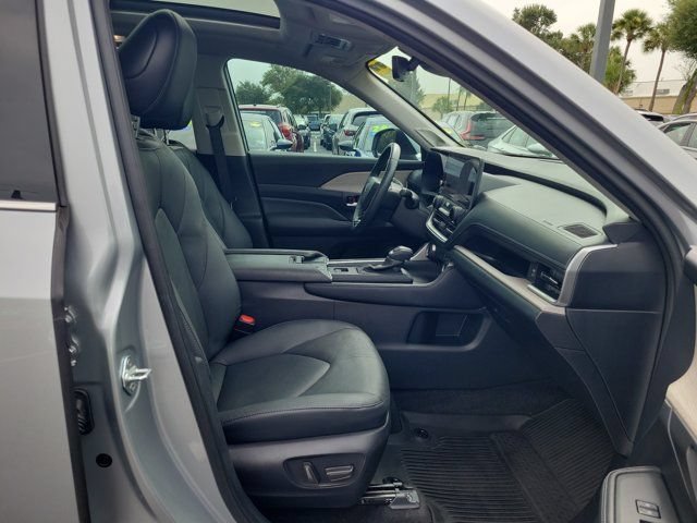 Used 2024 Toyota Grand Highlander FWD image 10