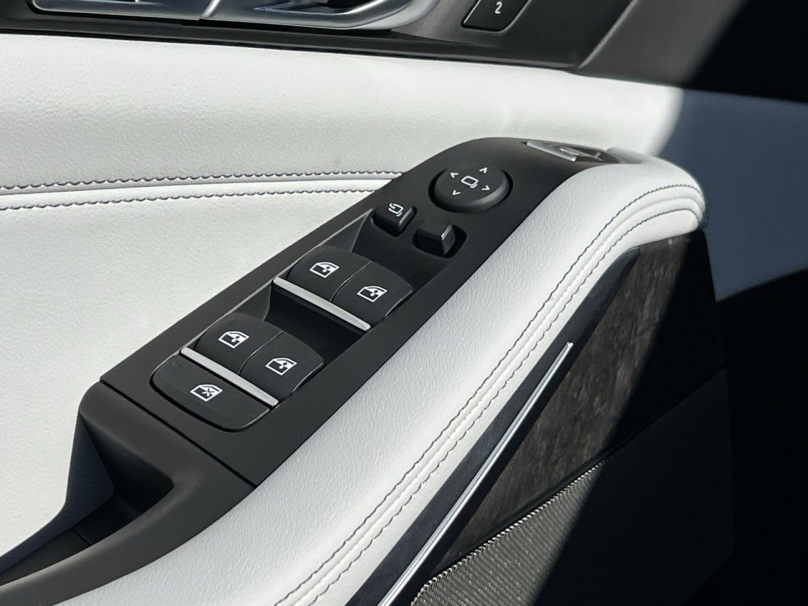 New 2026 BMW X5 xDrive40i AWD/4WD image 12