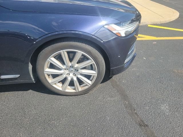 Used 2017 Volvo S90 T6 Inscription w/ Vision Package image 6