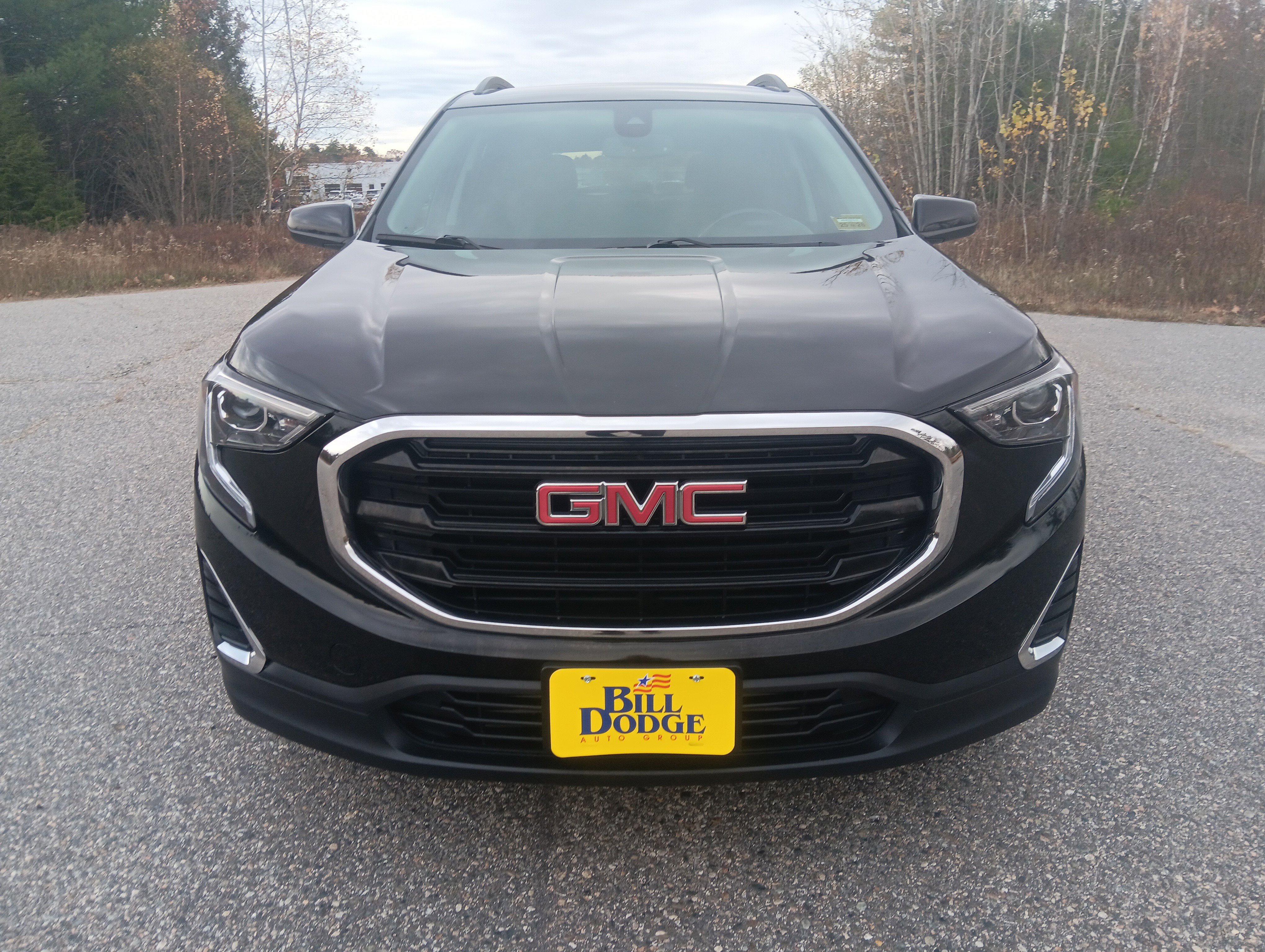Used 2021 GMC Terrain SLE w/ Driver Convenience Package image 2