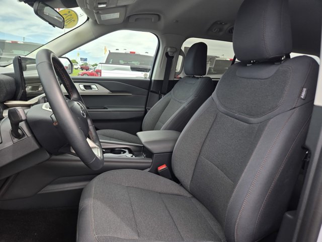 Certified 2025 Ford Explorer Active AWD/4WD image 26
