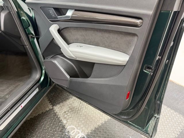 Used 2018 Audi SQ5 Premium Plus w/ S Sport Package AWD/4WD image 39