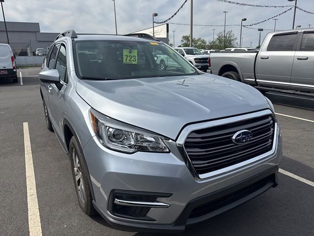 Used 2019 Subaru Ascent Premium image 3