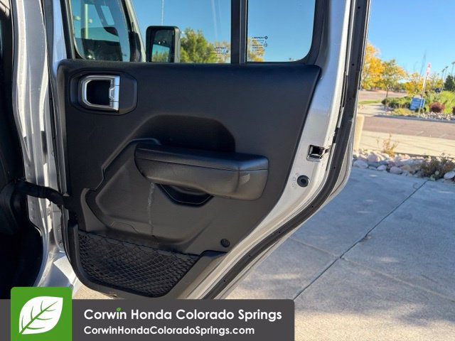 Used 2019 Jeep Wrangler Unlimited Sport S AWD/4WD image 35