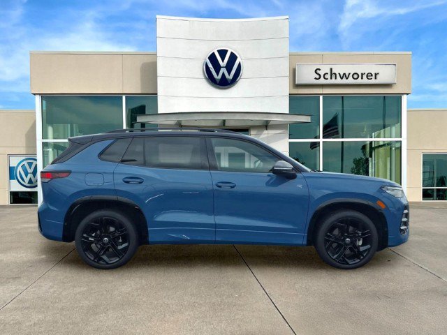 Certified 2025 Volkswagen Tiguan SE R-Line AWD/4WD image 5