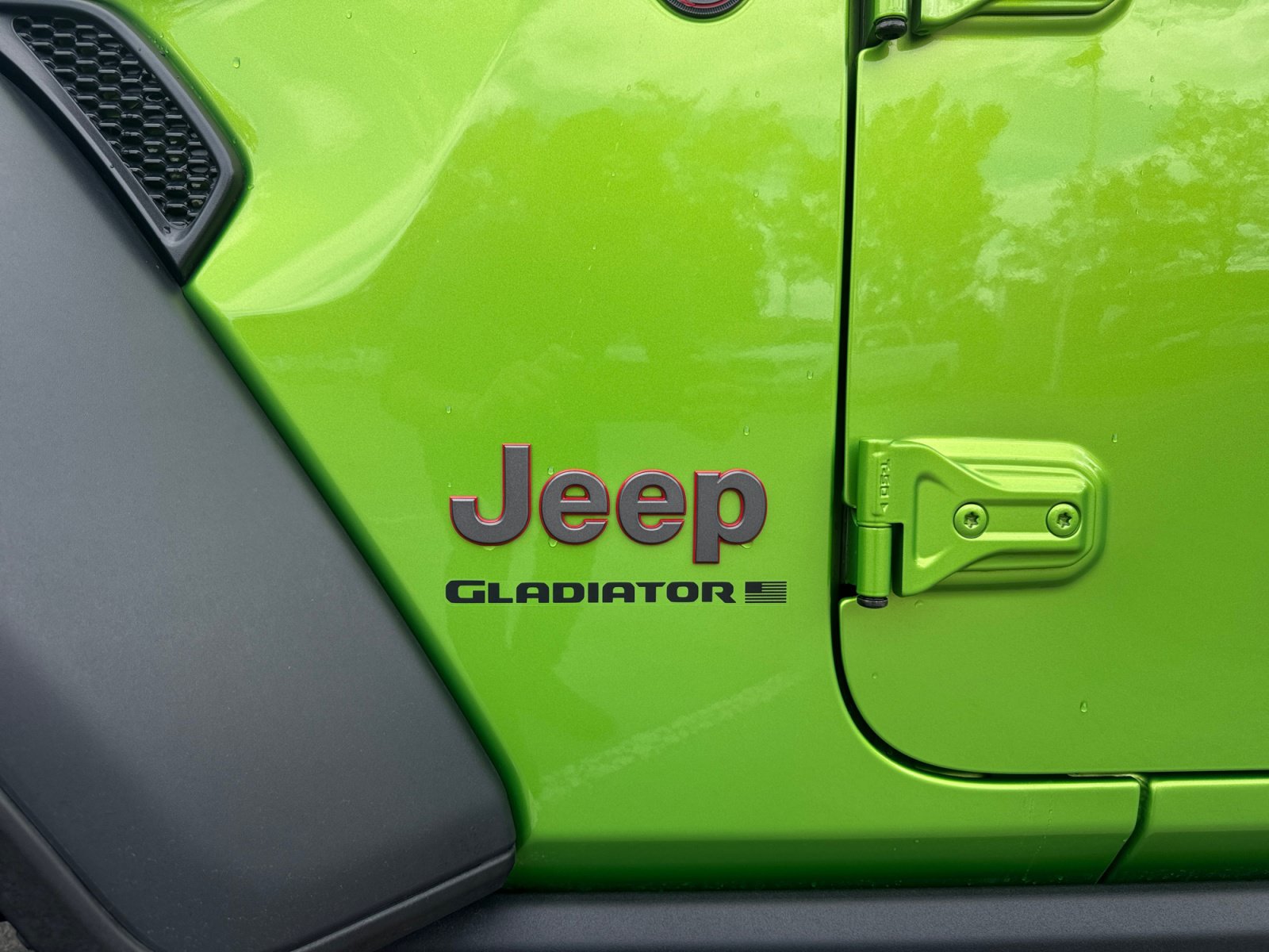 Used 2025 Jeep Gladiator Rubicon w/ Convenience Group AWD/4WD image 10