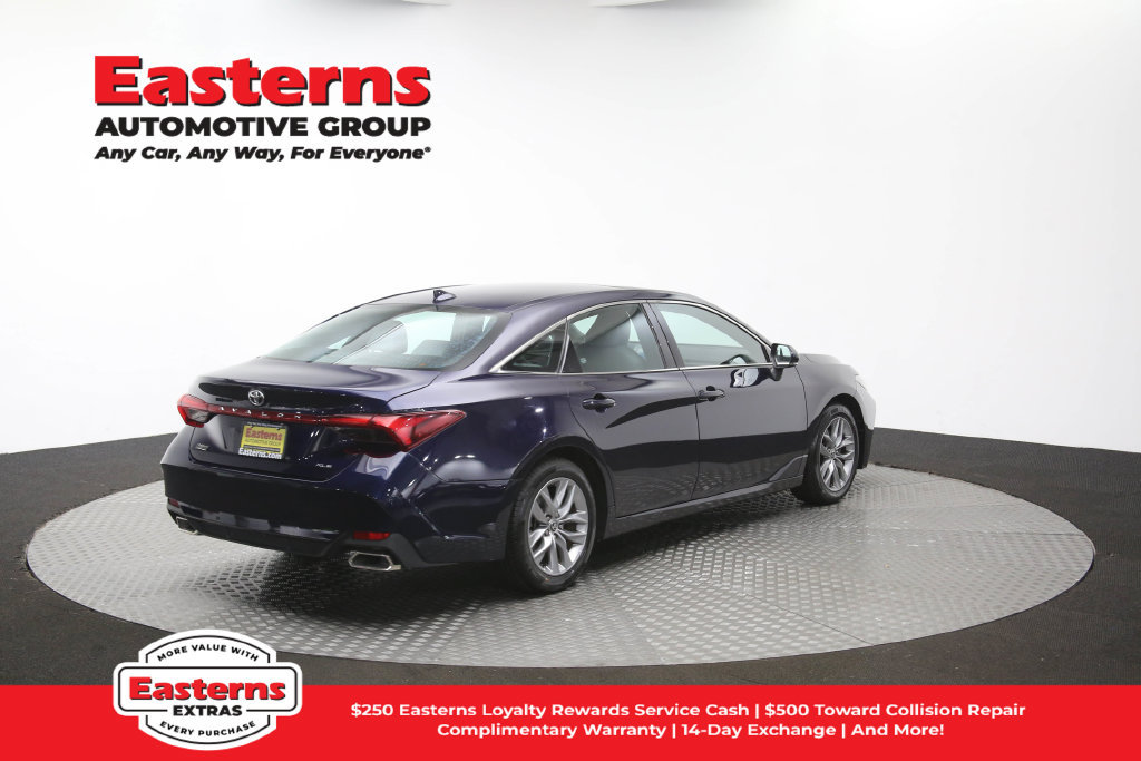 Used 2022 Toyota Avalon XLE w/ Moonroof Package FWD image 43