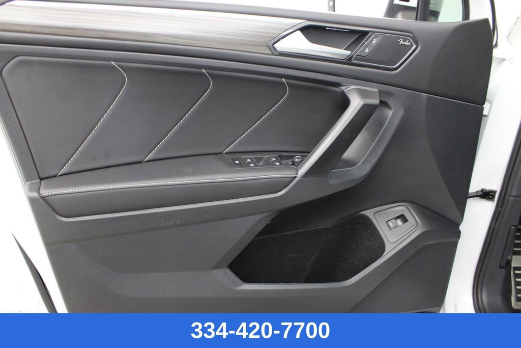 Used 2022 Volkswagen Tiguan SEL R-Line image 17