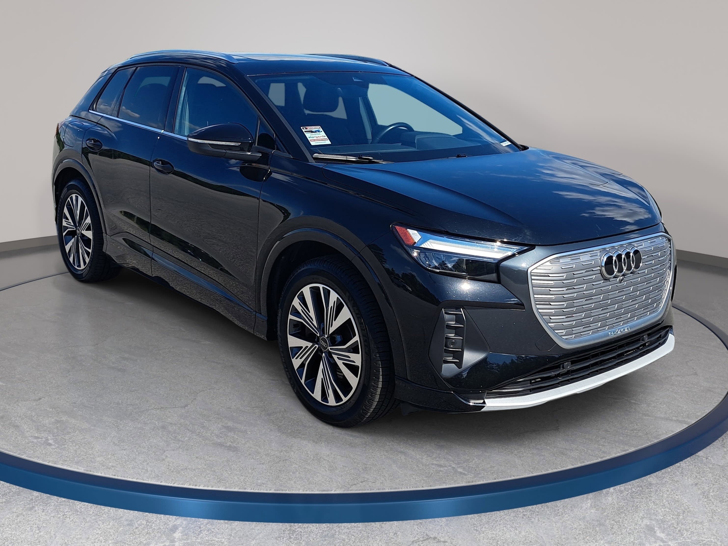 Used 2023 Audi Q4 e-tron Premium Plus w/ Premium Plus RWD image 3