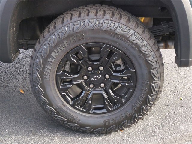 Certified 2025 Chevrolet Silverado 1500 ZR2 w/ Dark Appearance Package image 34