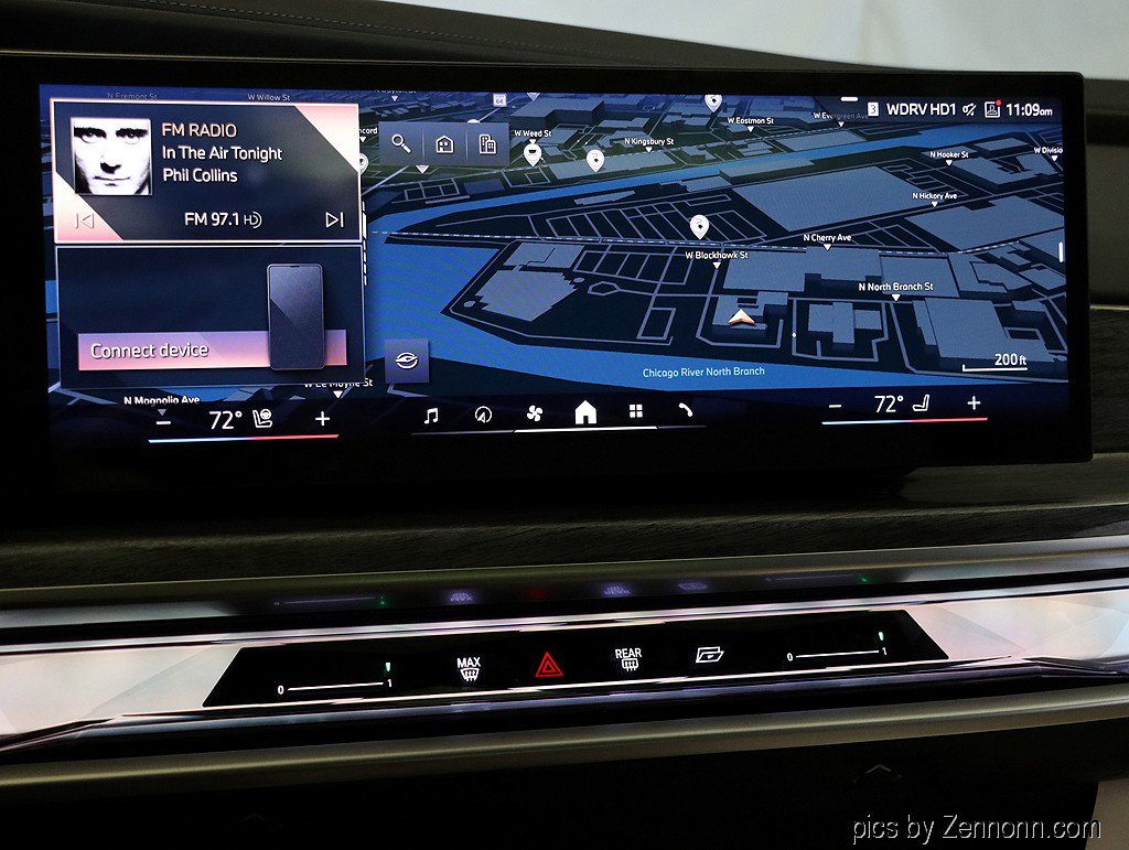 Used 2026 BMW 750e xDrive image 20