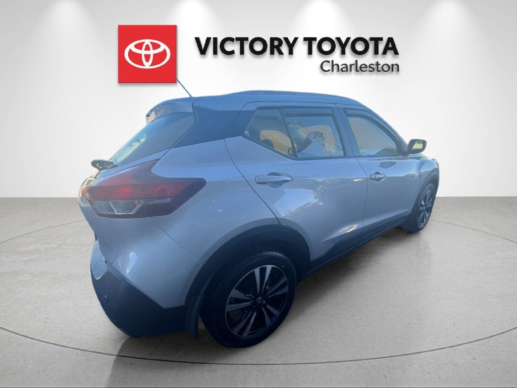 Used 2020 Nissan Kicks SV FWD image 7