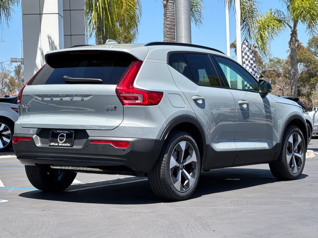 New 2026 Volvo XC40 B5 Plus w/ Protection Package Premier AWD/4WD image 5