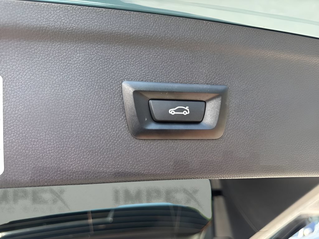 Used 2023 BMW iX xDrive50 w/ Convenience Package AWD/4WD image 27