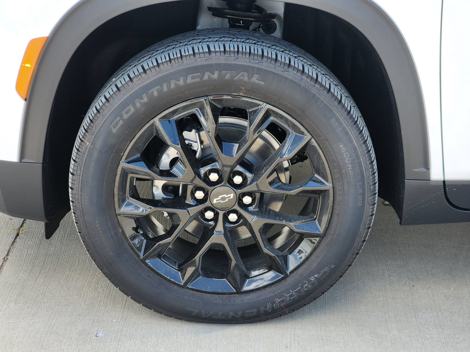 New 2026 Chevrolet Traverse LT w/ Midnight/Sport Edition FWD image 11