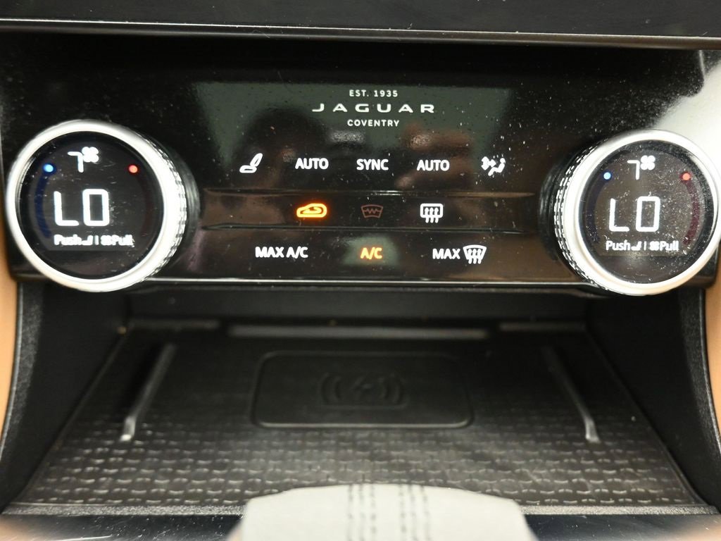 Used 2023 Jaguar F-PACE S image 23