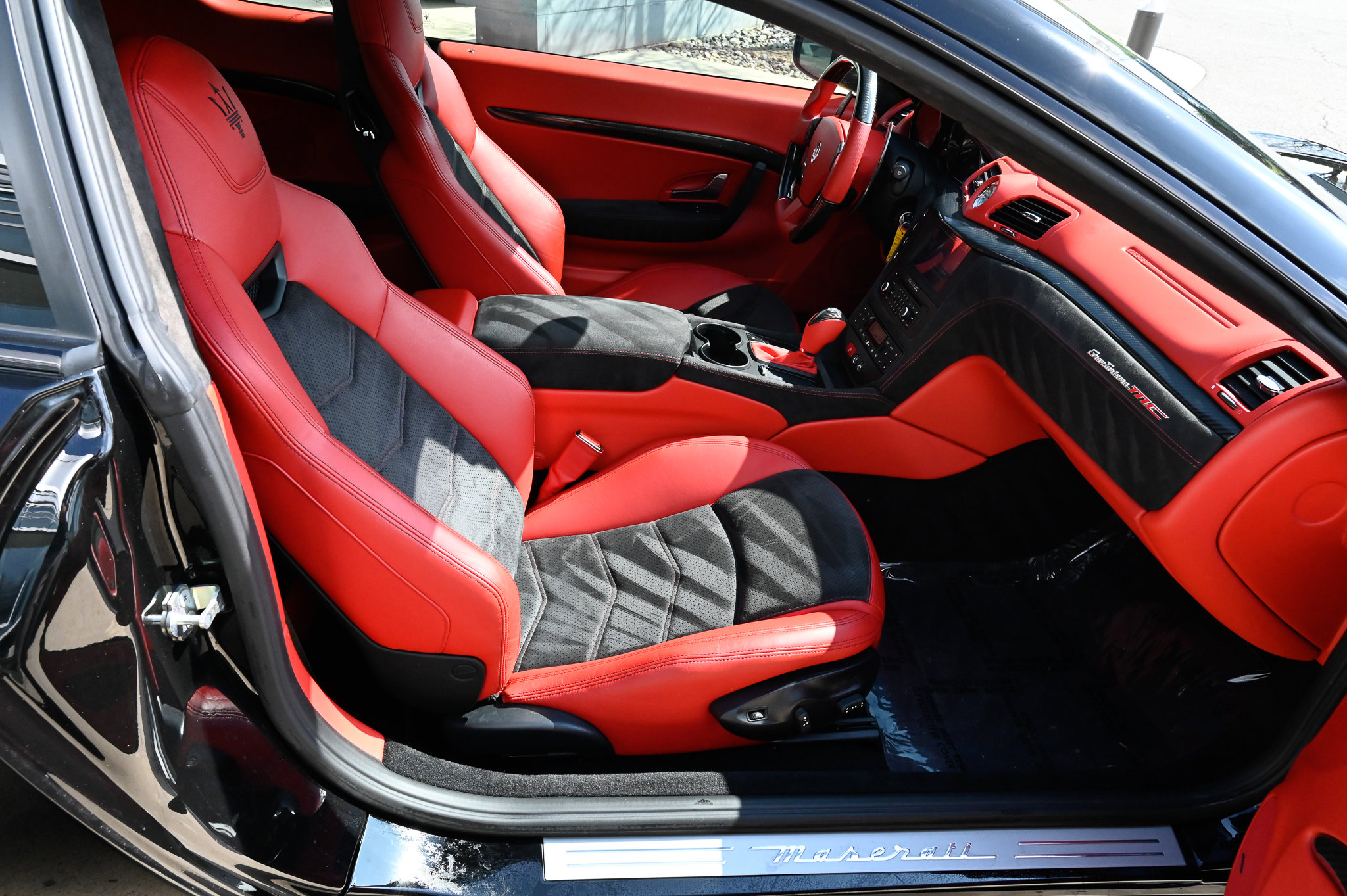 Used 2017 Maserati GranTurismo MC image 39