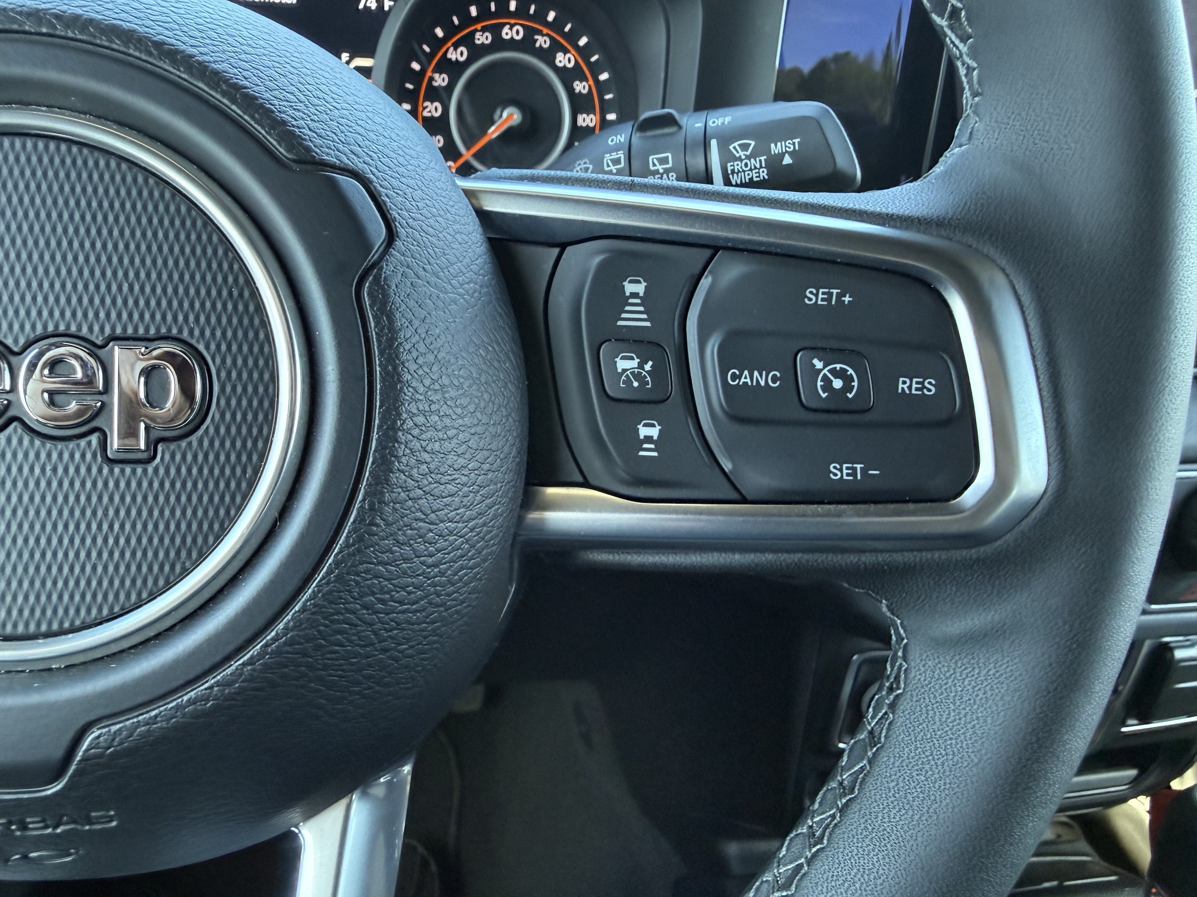 Used 2026 Jeep Wrangler Unlimited Sahara AWD/4WD image 19
