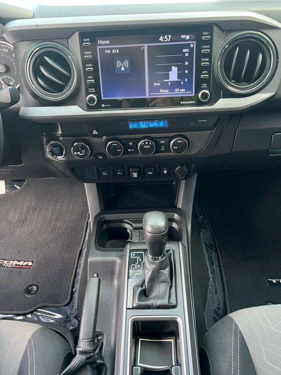 Used 2022 Toyota Tacoma TRD Sport AWD/4WD image 17