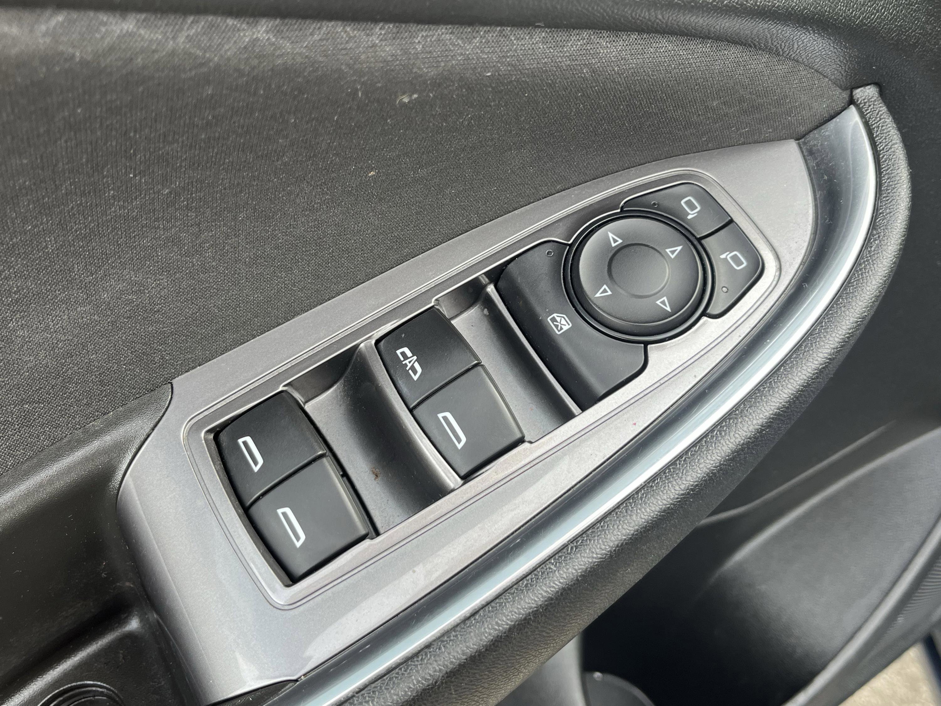 Used 2020 Chevrolet Malibu LT image 9