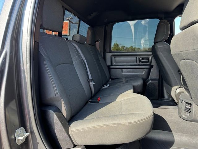 Used 2024 RAM 2500 Tradesman w/ Chrome Appearance Group AWD/4WD image 17